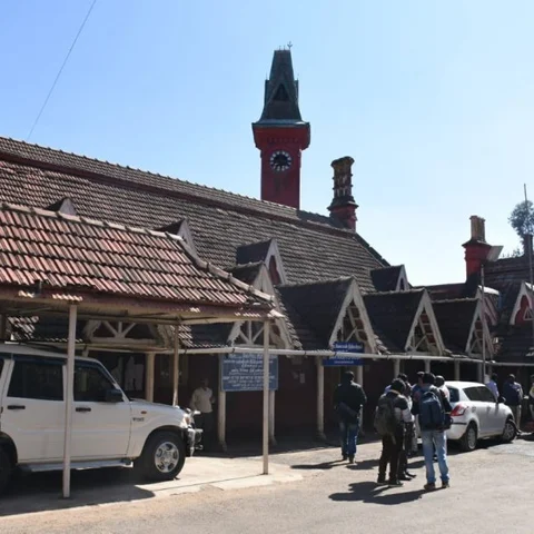 கொடநாடு கொலை, கொள்ளை வழக்கில் ஒருவருக்கு பிடிவாரன்ட்; 2 பேருக்குக் காவல் நீட்டிப்பு!