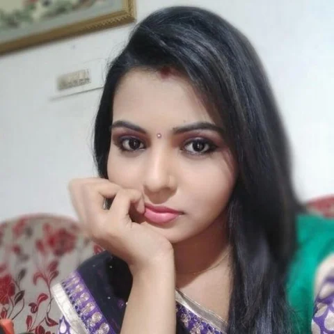 ``இப்படிலாம் வீட்ல பண்ணா, கைல கிடைக்கிற பொருளாலயே அடிச்சுடுவாங்க!” ‘அழகு’ மெளனிகா