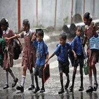 தமிழகத்தில் பரவலாக மழை: காரைக்காலில் பள்ளிகளுக்கு விடுமுறை!