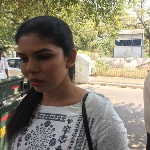 'மத்திய அரசே என்னை வேலைக்குச் சேர்க்கவில்லை' - கருணைக்கொலைக்கு விண்ணப்பித்த திருநங்கை