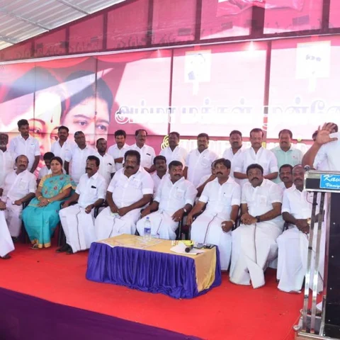 ``தமிழக அரசின் கடனைப் பார்த்தால் பயமாக இருக்கிறது!’’ - தங்க தமிழ்ச்செல்வன் பேச்சு