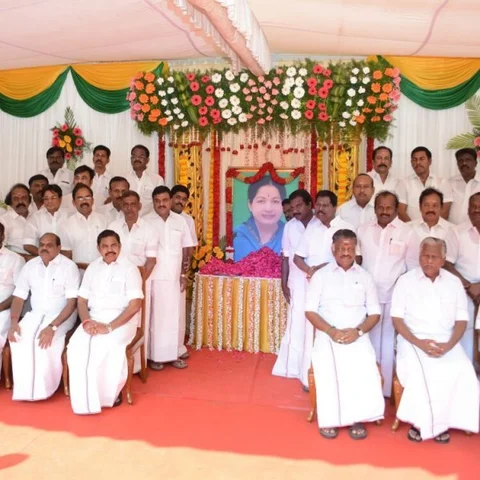 சட்டமன்றத்தில் தினகரனை நேருக்கு நேர் சந்தித்தால்...? அ.தி.மு.க. எம்.எல்.ஏ-க்களின் ‘அடடே’ ரியாக்ஷன்