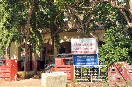 கள்ளக்காதல் பிரச்னையால் திண்டுக்கல் காவலர் தற்கொலை
