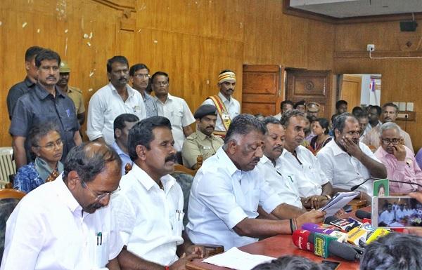 கஜா புயல் பாதித்த மாவட்டங்கள் பேரிடர் பகுதிகளா? - துணை முதல்வர் பதில்