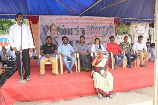 `தீர்ப்பை ஆளுநரே மதிக்கவில்லை!’ - ராஜ்பவன் வாசலில் தீவிரமடையும் போராட்டம் #BanwarilalPurohit