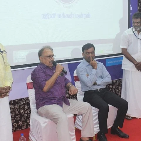 `இந்த இரண்டும் இருந்தால் எதையும் சாதிக்கலாம்'- தஞ்சை ரசிகர்களுக்கு ரஜினி அட்வைஸ்!