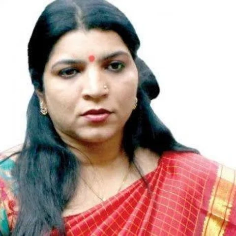 பின்னடைவுகளால் சோர்வடையாத சரிதா நாயர்!- அமேதியில் பச்சை மிளகாய் சின்னம் ஒதுக்கீடு!
