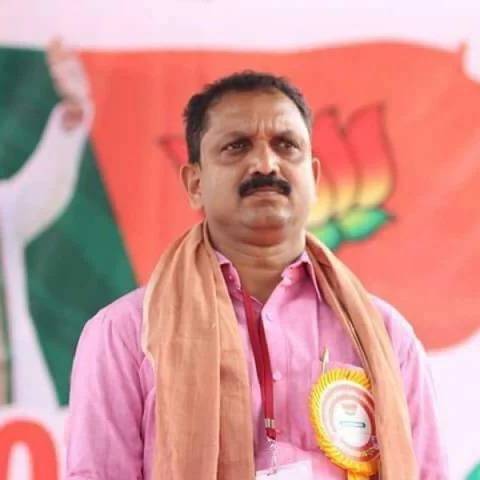 `சுரேந்திரனுக்கு என்ன அதிகாரம் இருக்கிறது?' - சபரிமலை பெண்கள் விவகாரத்தில் கேரள நீதிபதி காட்டம்