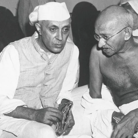 ‘ஏன் இந்தியாவில் ராணுவ ஆட்சி ஏற்படவில்லை?’ நேருவுக்கு நன்றி சொல்லுங்கள்!