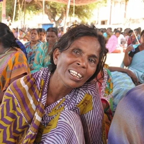 “உழைச்சு சாப்பிடணும்னு கடலுக்குப் போனது தப்பாய்யா?!’ - பிரிட்ஜோ அம்மா மேரி #SaveFisherman #Rameswaram