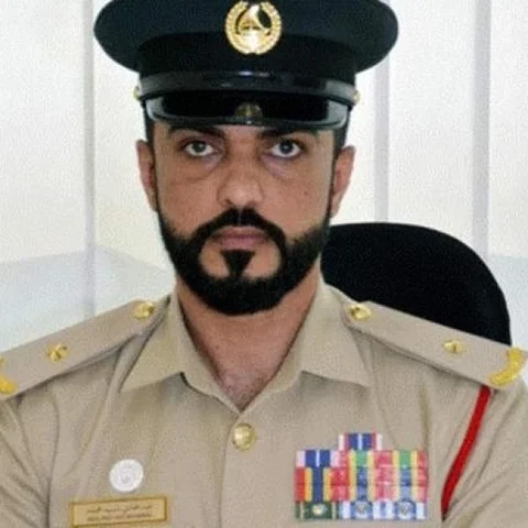 `அபராதத்தை நானே கட்டிவிடுகிறேன்!’ - துபாய் போலீஸ் அதிகாரியின் மனதை கலங்கடித்த அந்தக் காட்சி