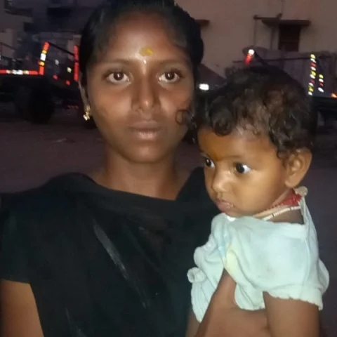 ``என் குழந்தைக்கு 'பிரியங்கா'ன்னு பேர் வச்சாங்க!" - ஜோதிமணி குறித்து உருகும் கரூர் பெண்