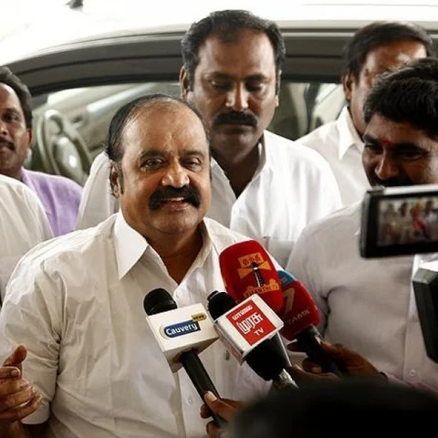 `அமைச்சர்களின் வெளிநாட்டுப் பயணம் இதற்காகத்தான்!’ - புகழேந்தி ஆரூடம்
