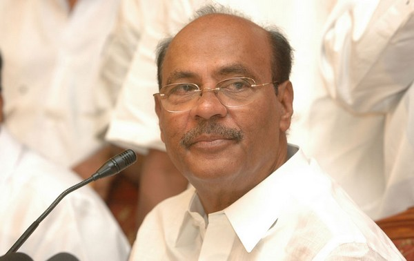 `இது ஆபத்தான கலாசாரம்' - ‘இருட்டு அறையில் முரட்டுக் குத்து' படத்துக்கு எதிராகப் பொங்கும் ராமதாஸ்