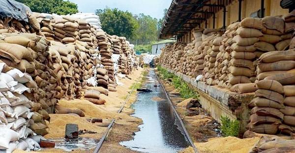 பசிக் கொடுமை... பூச்சி மருந்தைக் குடித்த சிறுமி... பொருளாதார பெருமை பேசும் அரசு!
