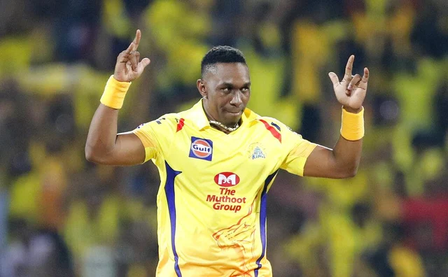 மூன்றே பந்துகளில் ஆட்டத்தை மாற்றிய பிராவோ... டெல்லி பௌலர்களுக்கு ஒரு பாடம்! #CSKvDC