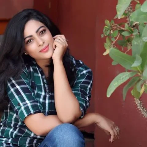 ''இந்தக் காரணத்துக்காகவே அம்மாகிட்ட அடிக்கடி திட்டு வாங்குவேன்!'' - 'தலையணைப் பூக்கள்' அஞ்சலி ராவ்
