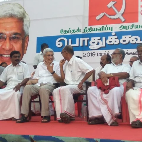 ``இன்னும் ஐந்தாண்டுகள் இந்த ஆட்சி நீடித்தால், அது நாடாளுமன்ற அமைப்பின் முடிவாக இருக்கும்" - பிரகாஷ் காரத் காட்டம்