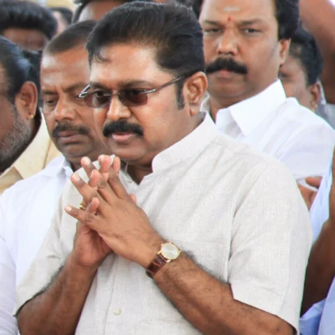 நீதிமன்றத்தில் இன்று ஆஜர்படுத்தப்படுகிறார் தினகரன்..!