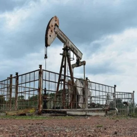 ONGC கிணறுகள் சட்டவிரோதமாக இயங்குகின்றனவா? - அதிரச்செய்யும் ஆர்.டி ஐ!