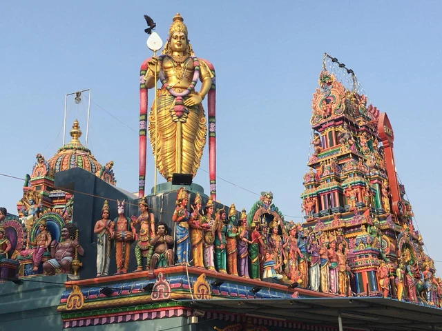 புதுச்சேரி மக்களின் ஃபேவரைட் கடவுள் `பாய் முருகர்’! - கௌஸ் கோயில் பின்னணி #MyVikatan