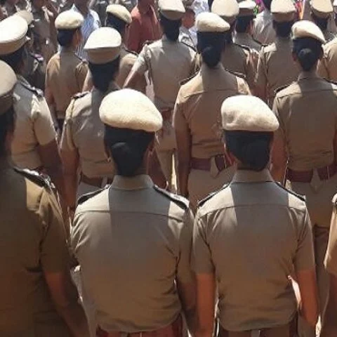 “அடிமைபோல நடத்தப்பட்டோம்!’’ - பெண்காவலர்கள் புகாரால் ஏ.டி.ஜி.பி-க்கு நோட்டீஸ்!