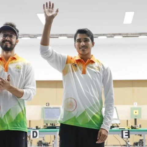 ஆசிய விளையாட்டுப் போட்டி - துப்பாக்கிச் சுடுதலில் அசத்திய 16 வயது இந்திய சிறுவன்!