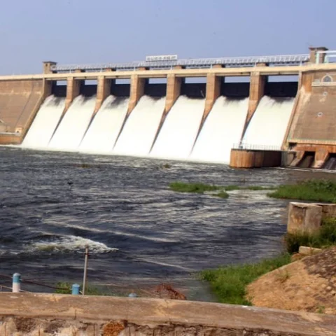 மூன்று மாவட்டப் பாசனத்துக்காக வைகை அணையிலிருந்து நீர் திறப்பு!