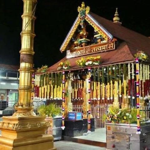 சபரிமலை... போகக்கூடாது என்பவர்களின் நியாயம் என்ன; சென்று வந்த 'மனிதி'யின் நியாயம் என்ன?