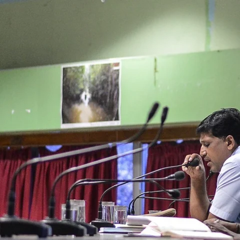 பணவிநியோகத்தை தடுக்க விருதுநகர் மாவட்டத்தில் 21 பறக்கும் படைகள்: ஆட்சியர்
