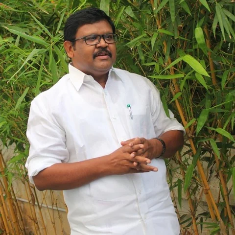 `` `அம்மா' எனது அமைச்சர் பதவியைப் பறித்தபோது..." - மனம் திறக்கும் வைகைச் செல்வன் #LetsRelieveStress
