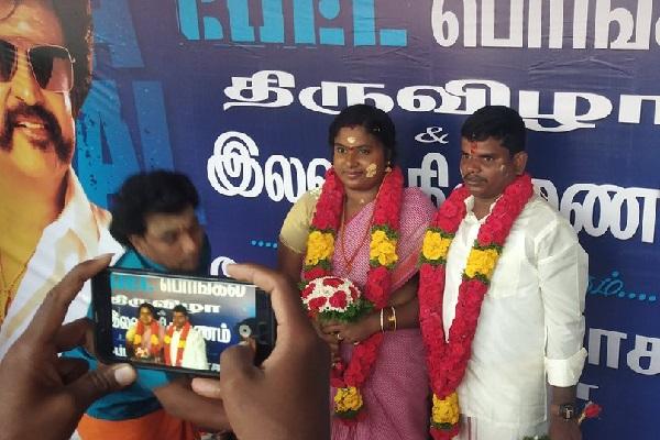 இது ‘பேட்ட’ ஸ்பெஷல் திருமணம்! - தியேட்டர்களைத் தெறிக்கவிடும் ரஜினி ரசிகர்கள்