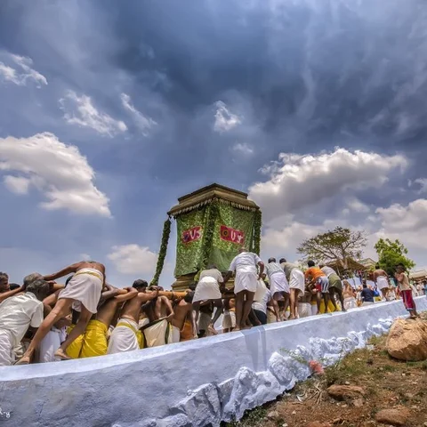 சந்தனக் கட்டை வடிவில் அருள்பாலிக்கும் கருங்குளம் ஸ்ரீவெங்கடாசலபதி! - பிரம்மோற்சவ விழா கோலாகலம்!