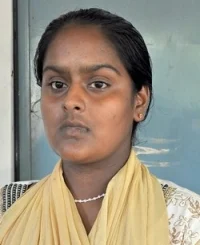 தேர்வு முடிவு தெரியாமல் கண்ணீருடன் தவிக்கும் மாணவி: கல்வி அதிகாரியின் அலட்சிய பதில்