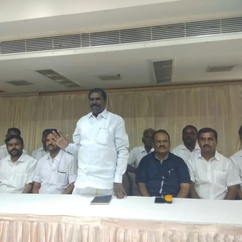 "துரைமுருகன் இப்போதுதான் வாய் திறக்கிறார்"- ஜி.கே.மணி சாடல்