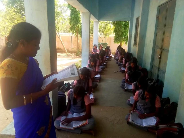 தொடரும் ஆசிரியர்கள் போராட்டம்! - புதுக்கோட்டையில் 80 சதவிகித பள்ளிகள் மூடல்