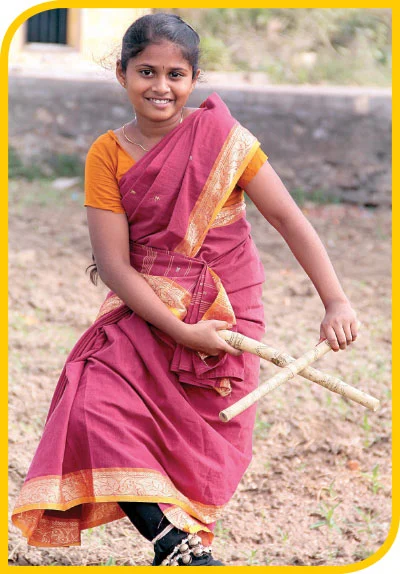 அறுவடை ஒயில்..ஆடும் மயில் !