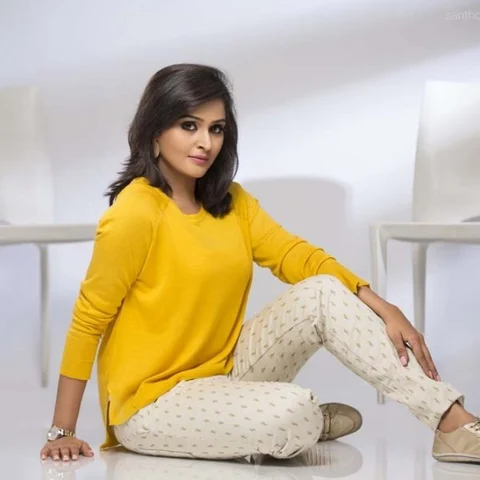 ''ஓவியாவின் உண்மை எனக்குப் பிடித்திருந்தது..!'' - நடிகை ரம்யா நம்பீசன்