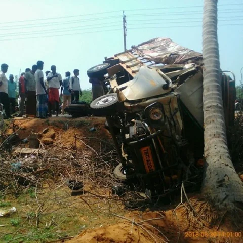 சாலை விபத்தில் தந்தை, மகன் பலி - நெல்லையில் சோகம்!
