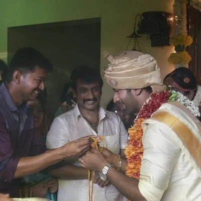 டி.வி. தொகுப்பாளியை மணந்தார் நடிகர் சாந்தனு: தாலி எடுத்து கொடுத்த விஜய்!