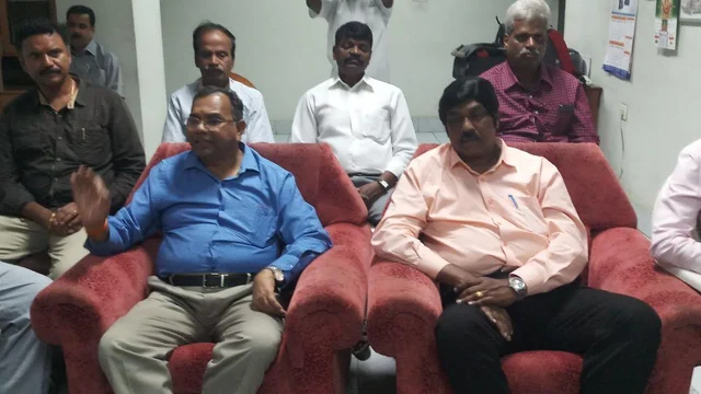 `4ஜி லைசென்ஸை பி.எஸ்.என்.எல்-க்கு மத்திய அரசு வழங்க மறுப்பது ஏன்?' - ஊழியர்கள் கேள்வி