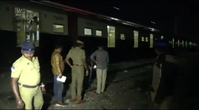 திருவள்ளூர் மாவட்டம் கும்மிடிப்பூண்டி அருகே கல்லூரி மாணவர் வெட்டிக்கொலை!