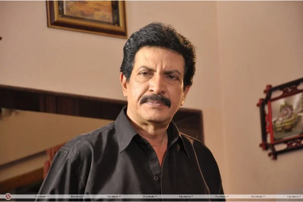 டைம் ட்ராவல் படத்துக்கே டைம் ட்ராவல் - சிங்காரவேலன் ஸ்டார்ஸ் அப்பவும் இப்பவும்! #Interactive