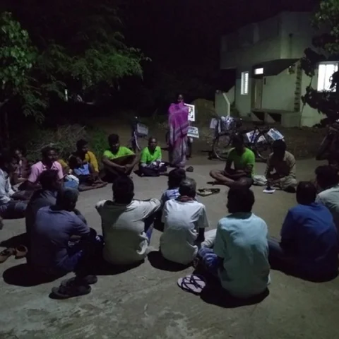``இதுவரைக்கும் 2 லட்சம் விதைகளை விதைச்சிருக்கோம்!" - பனை மரங்களுக்காகப் போராடும் சதீஷ்