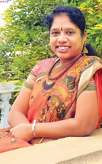டீச்சிங்... ஷூட்டிங்... லாஃபிங்...