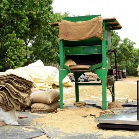 `மோசடி நிலையங்களான அரசு நெல் கொள்முதல் நிலையங்கள்!’ - வேதனையில் டெல்டா விவசாயிகள்