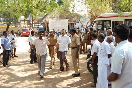 பி.ஆர்.பி. மகன் சுரேஷ்குமாருக்கு 7 நாள் போலீஸ் கஸ்டடி? - தீர்ப்பு ஒத்தி வைப்பு! ( படங்கள் )