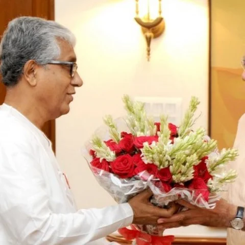 திரிபுராவில் இனி மோடி `சர்க்கார்'... வீழ்ந்தார் ஏழை முதல்வர் மாணிக் சர்க்கார்!