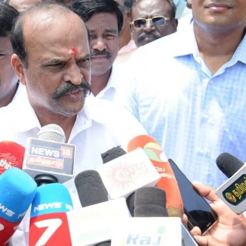 `வைகோ அப்போ போராடியிருக்க வேண்டியது தானே?’ - கடம்பூர் ராஜூ கேள்வி!