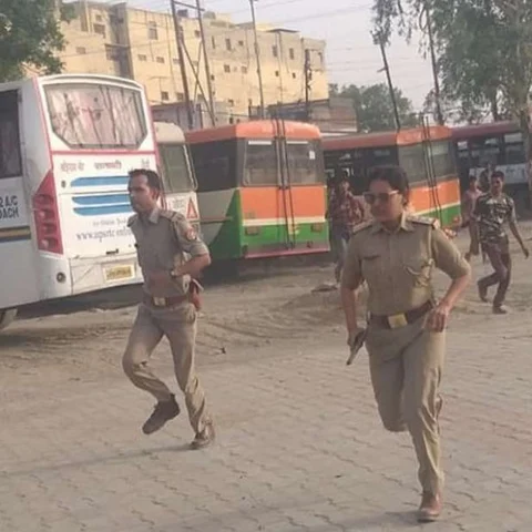 40 நிமிட திக் திக் சேஸிங்... ஒரே இரவில் `லேடி சிங்கம்'... - சினிமா பாணியில் ரவுடியைப் பிடித்த பெண் இன்ஸ்பெக்டர்!